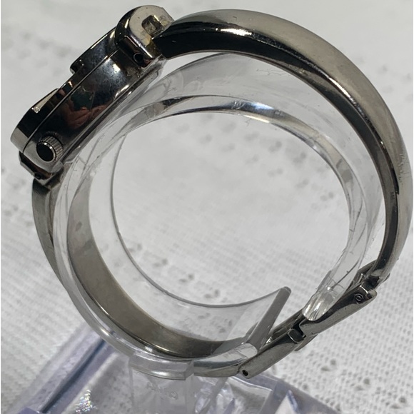 Gucci Ladies Watch - Picture 5 of 8